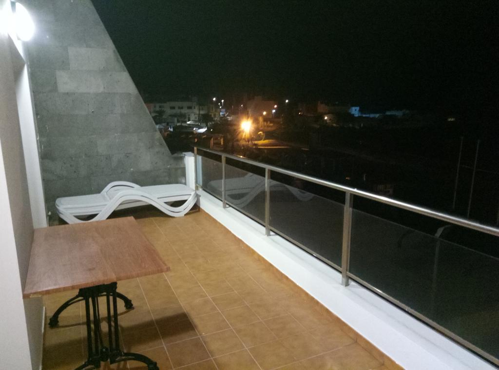 Apartamento Primera Linea De Playa Puerto de las Lajas Екстериор снимка